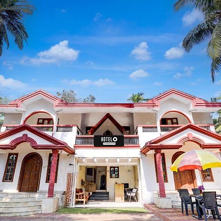 Oyo Flagship Triple Beach Guest House Бенаулім Екстер'єр фото