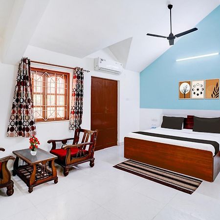Oyo Flagship Triple Beach Guest House Бенаулім Екстер'єр фото