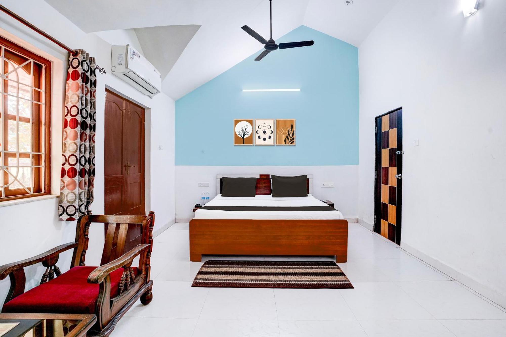 Oyo Flagship Triple Beach Guest House Бенаулім Екстер'єр фото