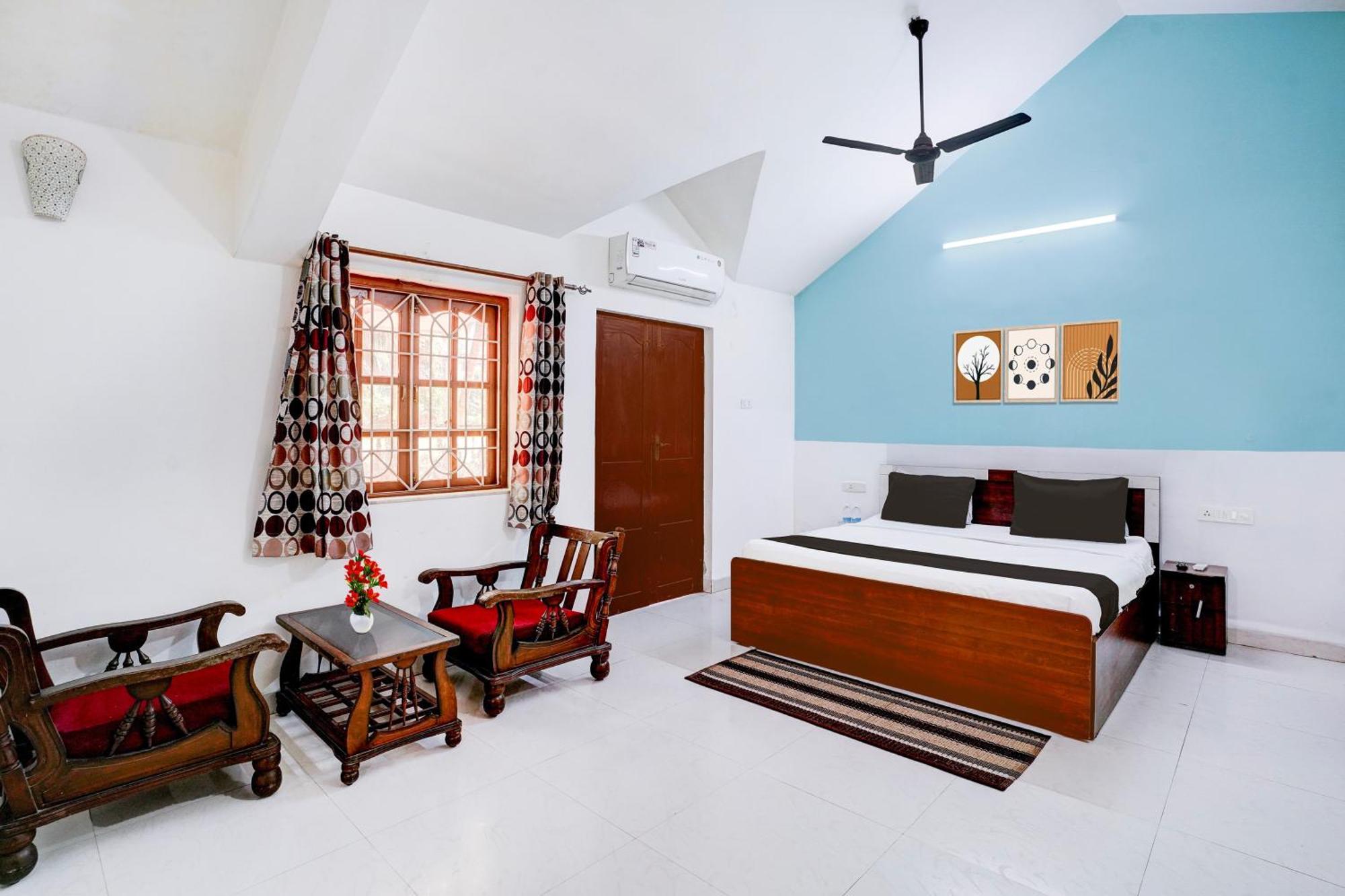 Oyo Flagship Triple Beach Guest House Бенаулім Екстер'єр фото