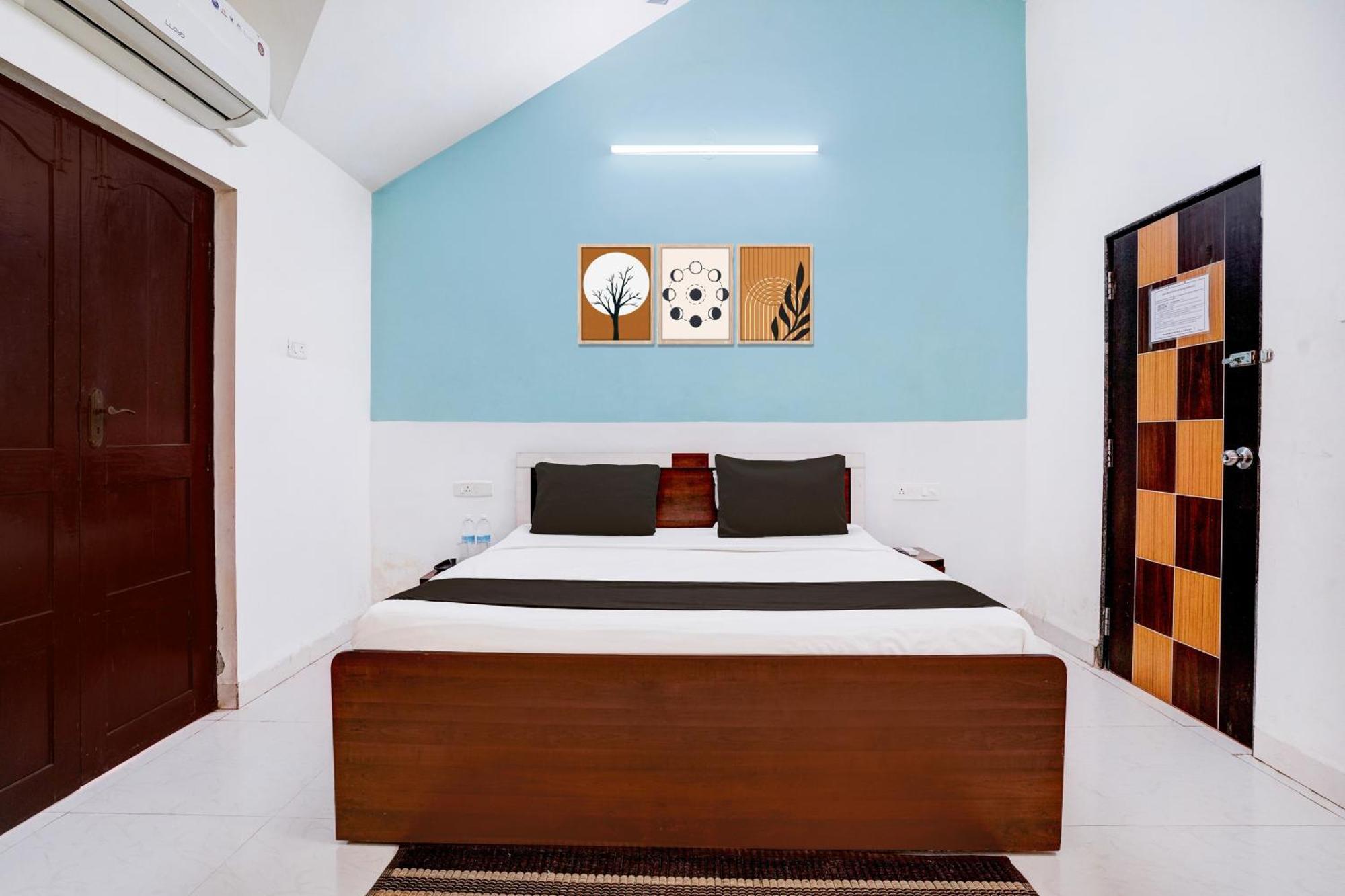 Oyo Flagship Triple Beach Guest House Бенаулім Екстер'єр фото