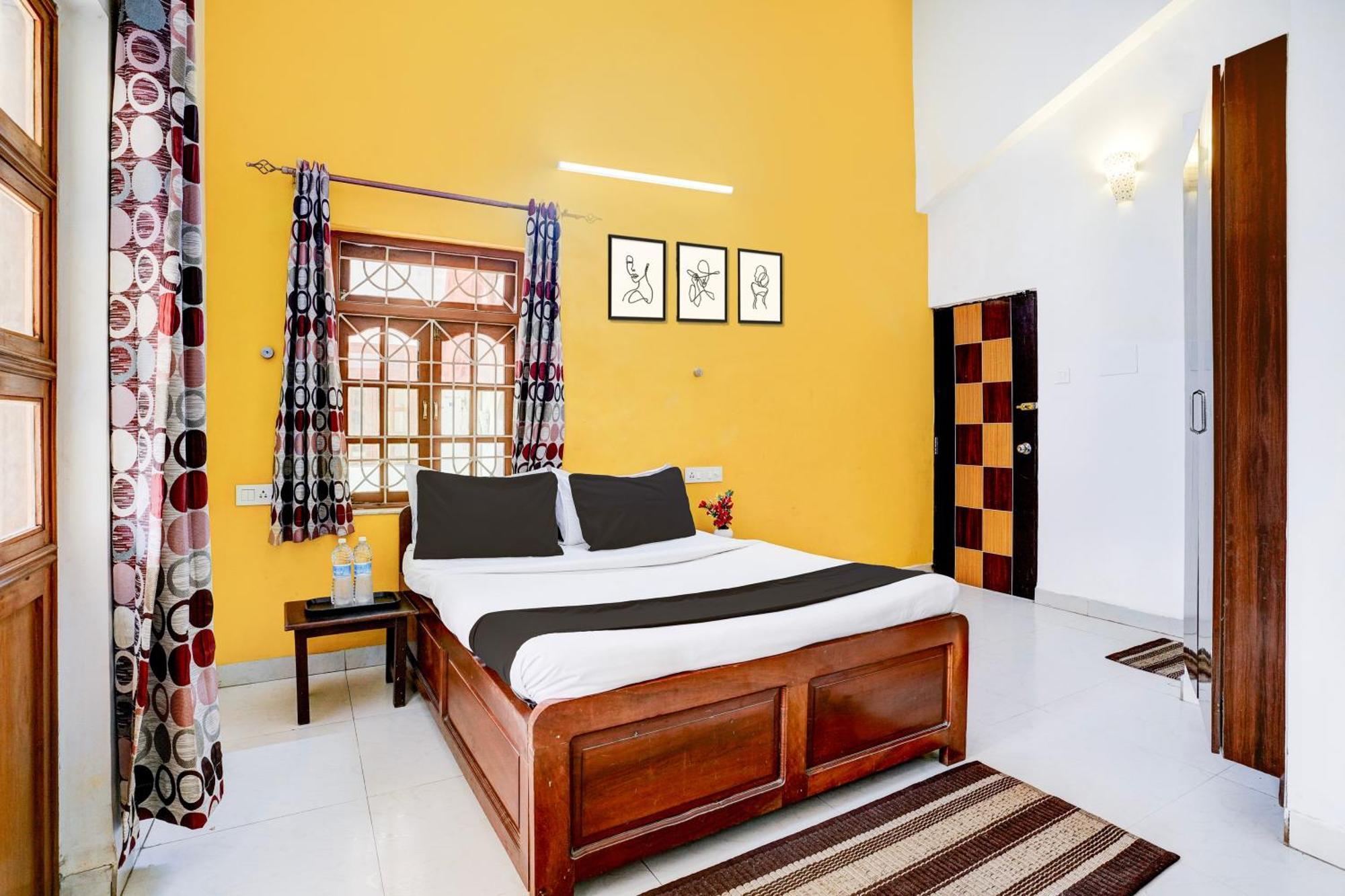 Oyo Flagship Triple Beach Guest House Бенаулім Екстер'єр фото