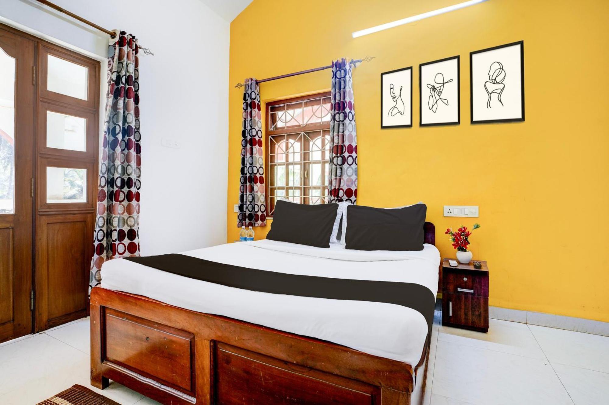 Oyo Flagship Triple Beach Guest House Бенаулім Екстер'єр фото