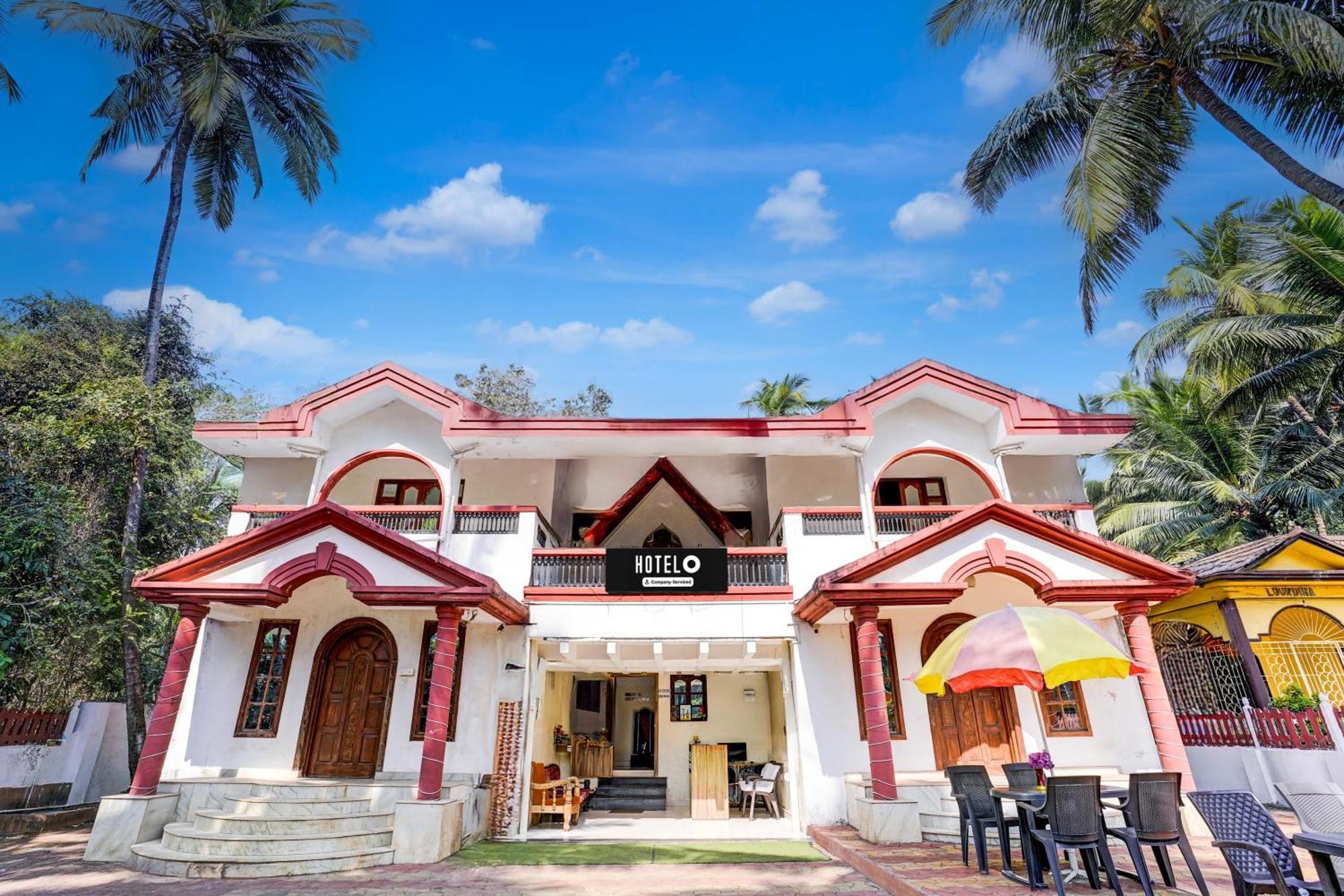 Oyo Flagship Triple Beach Guest House Бенаулім Екстер'єр фото